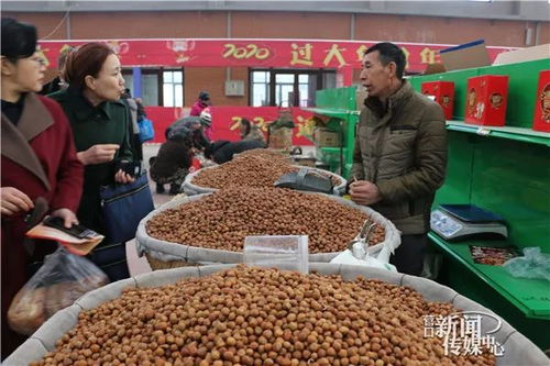 營口年貨大集,吸引了他們一同來感受濃濃的年味